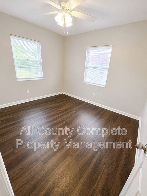 House for rent at 10415 Briarcliff Rd E, Jacksonville, FL 32218