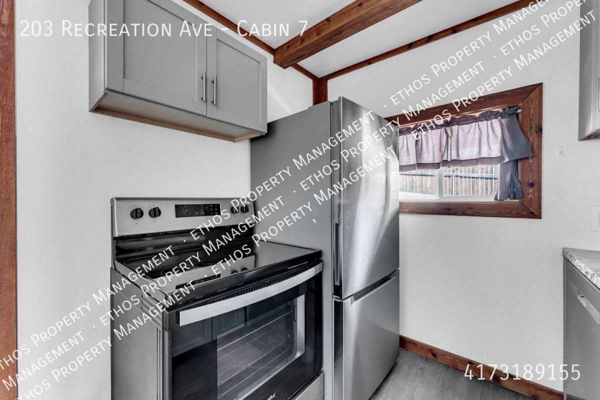 Apartment for rent at 203 Recreation Ave #CABIN 7, Rockaway Beach, MO 65740