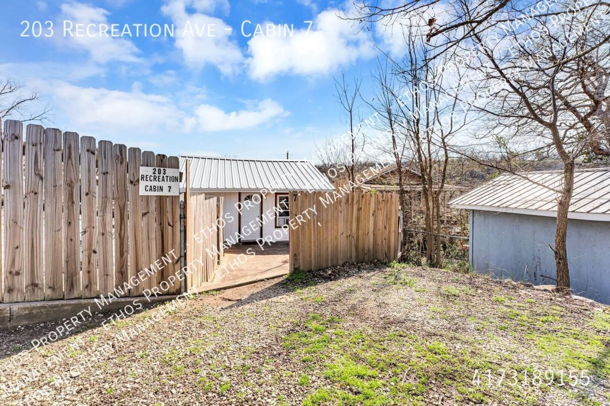 Apartment for rent at 203 Recreation Ave #CABIN 7, Rockaway Beach, MO 65740