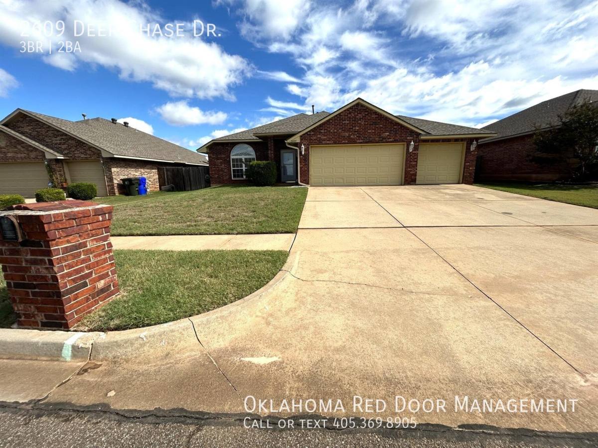 House for rent at 2609 Deer Chase Dr, Norman, OK 73071