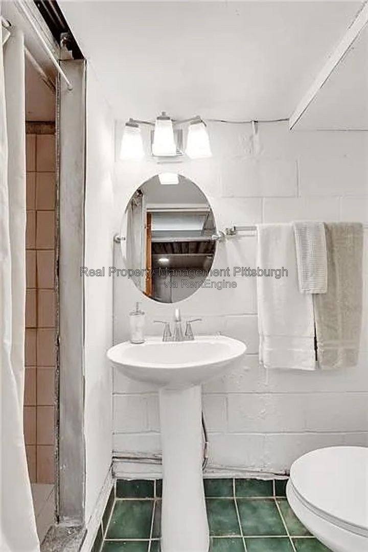 House for rent at 1307 Universal Rd, Pittsburgh, PA 15235