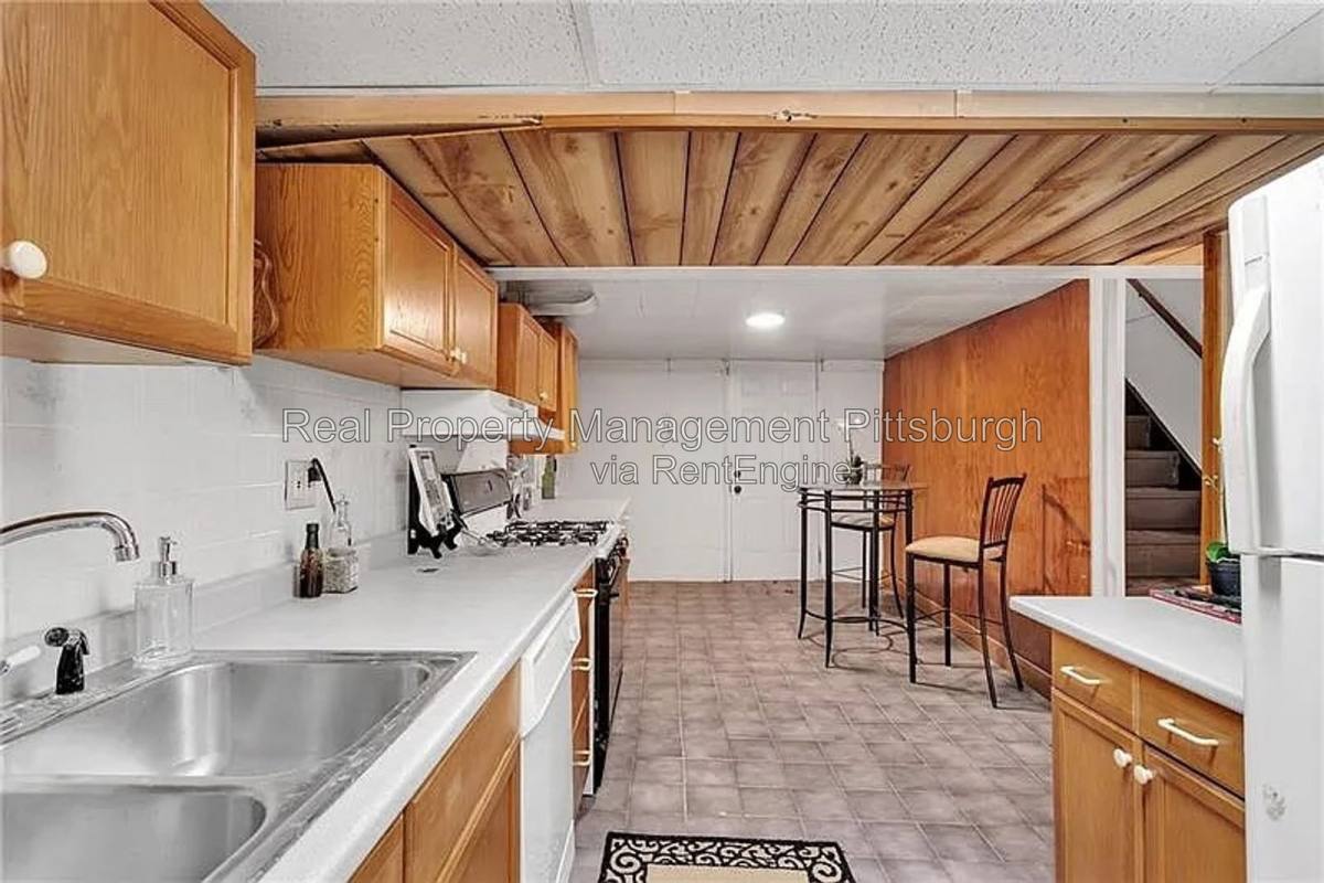 House for rent at 1307 Universal Rd, Pittsburgh, PA 15235
