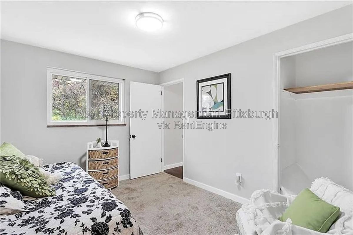 House for rent at 1307 Universal Rd, Pittsburgh, PA 15235