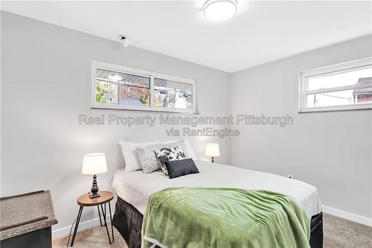 House for rent at 1307 Universal Rd, Pittsburgh, PA 15235
