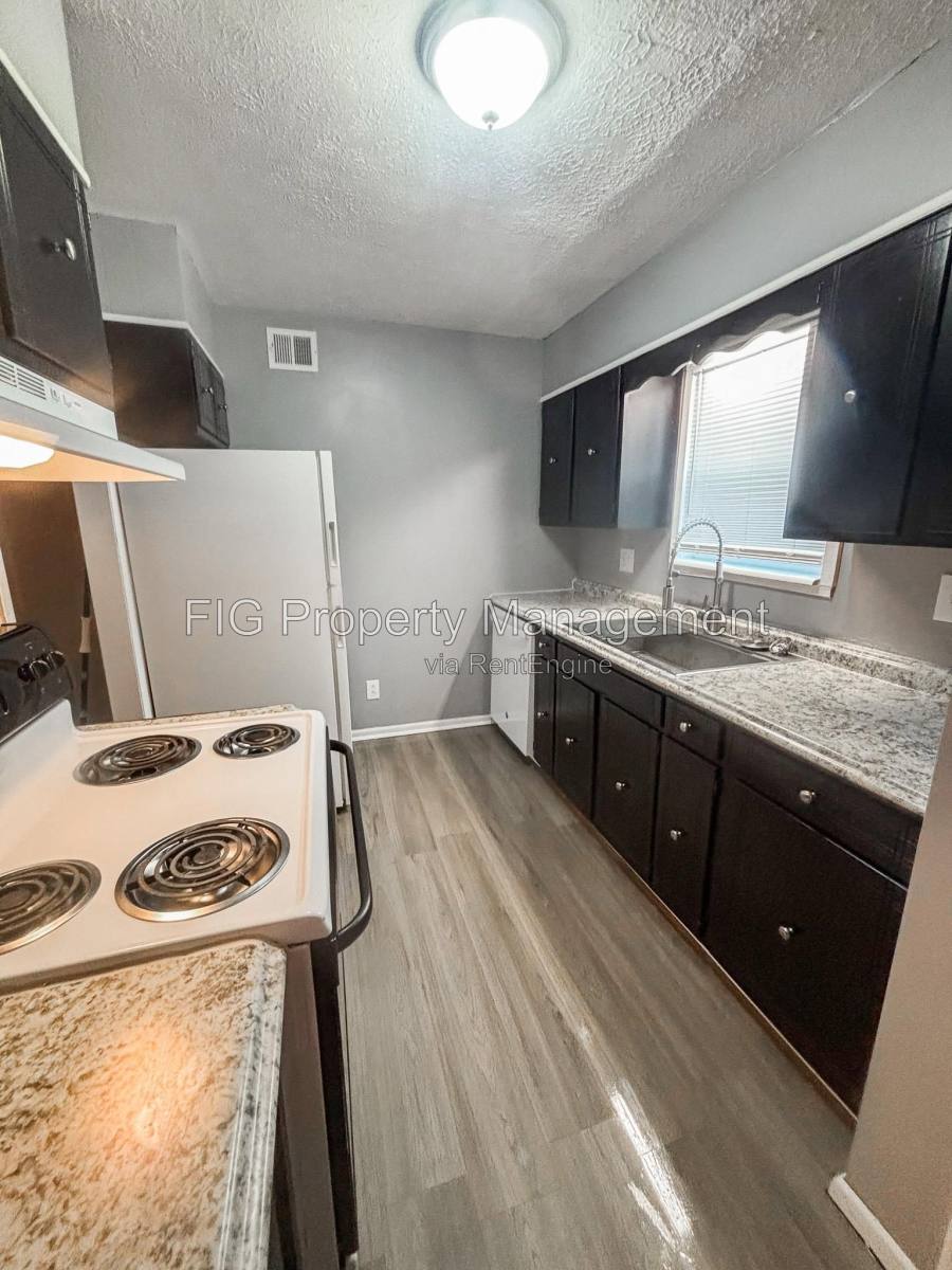 Apartment for rent at 1433 Stratford Rd #10, Kingsport, TN 37664