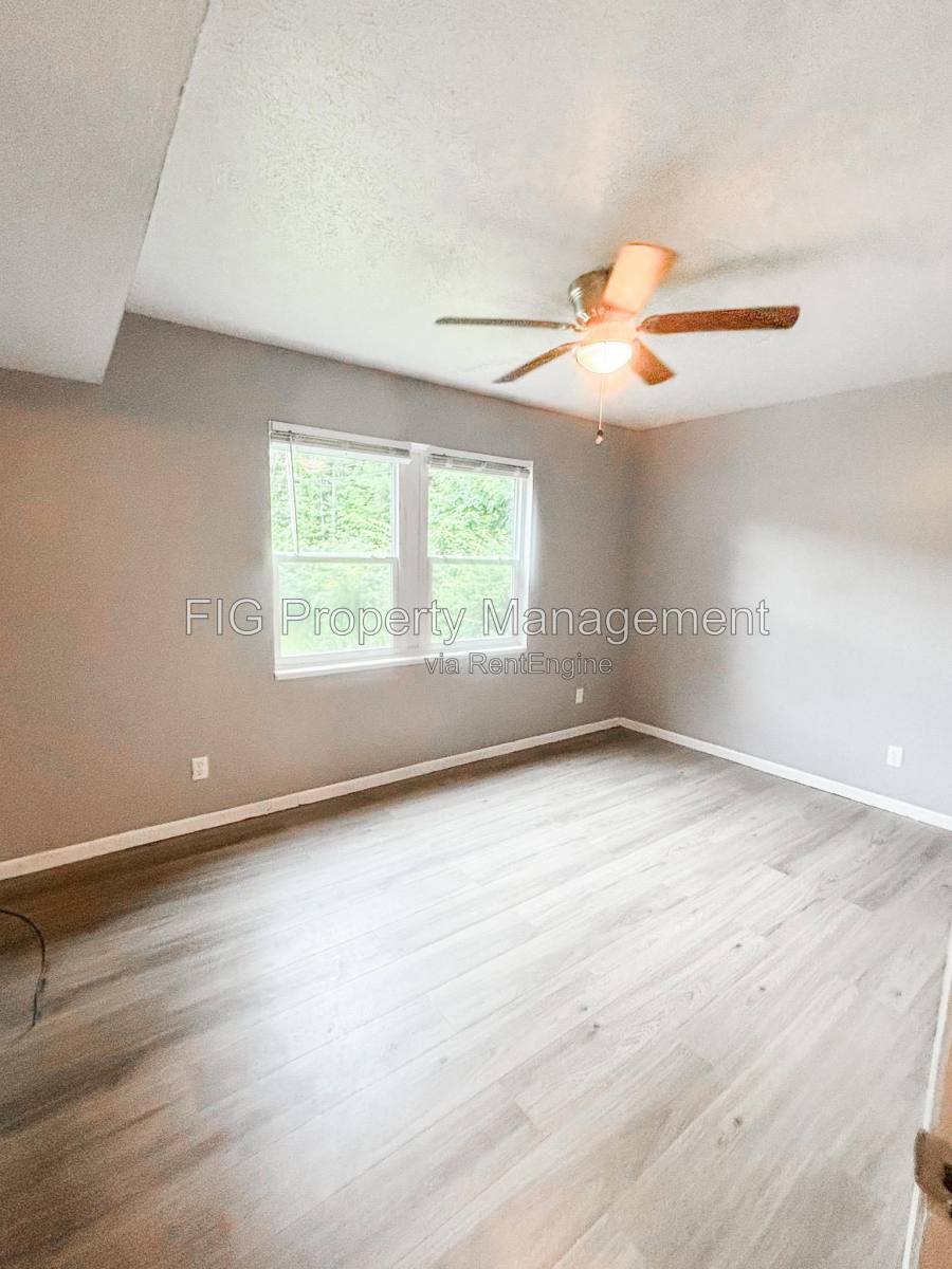 Apartment for rent at 1433 Stratford Rd #10, Kingsport, TN 37664