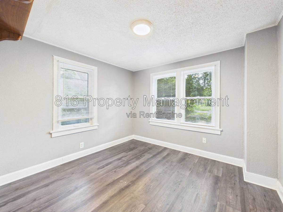 House for rent at 6808 S Benton Ave, Kansas City, MO 64132