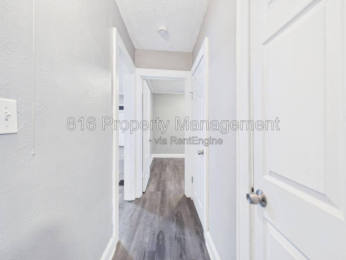 House for rent at 6808 S Benton Ave, Kansas City, MO 64132