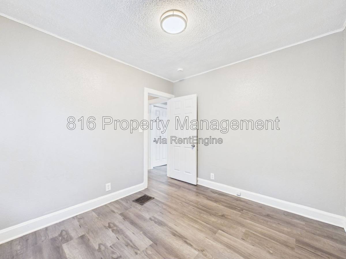 House for rent at 6808 S Benton Ave, Kansas City, MO 64132