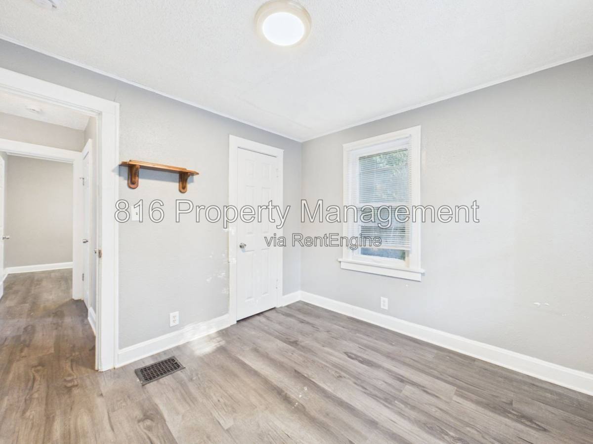 House for rent at 6808 S Benton Ave, Kansas City, MO 64132