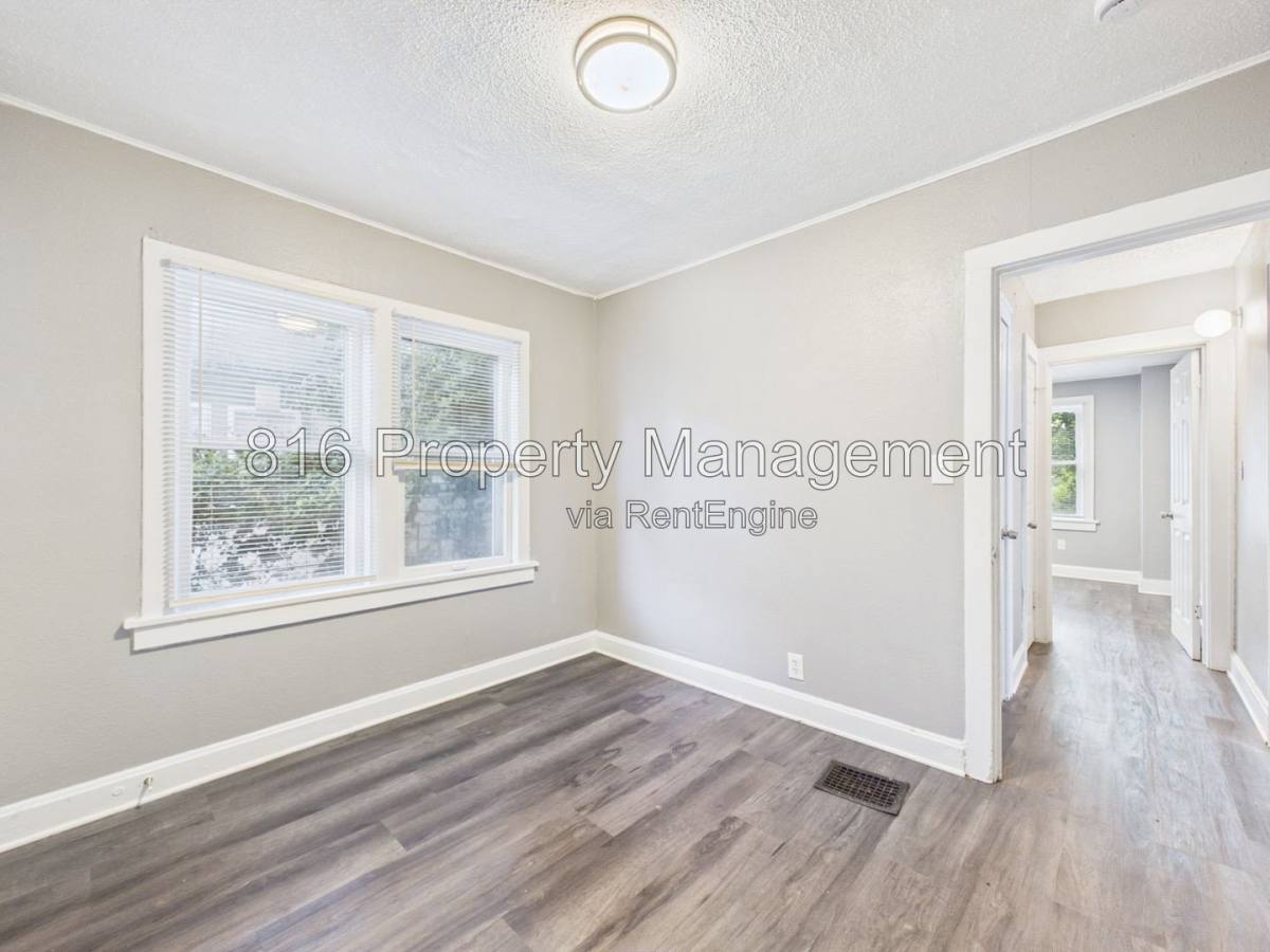 House for rent at 6808 S Benton Ave, Kansas City, MO 64132