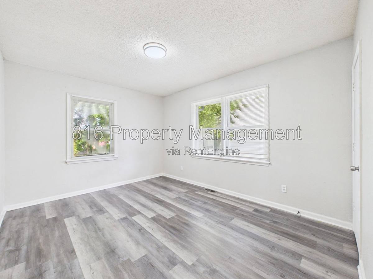 House for rent at 5715 Wabash Ave, Kansas City, MO 64130