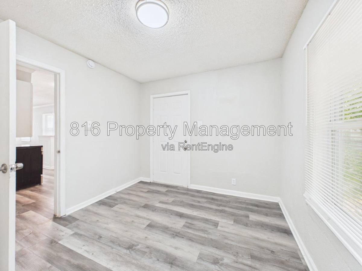 House for rent at 5715 Wabash Ave, Kansas City, MO 64130