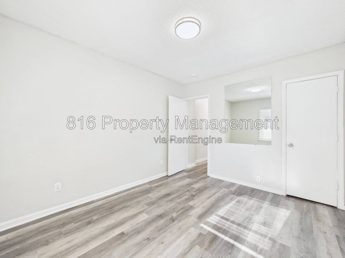 House for rent at 5715 Wabash Ave, Kansas City, MO 64130