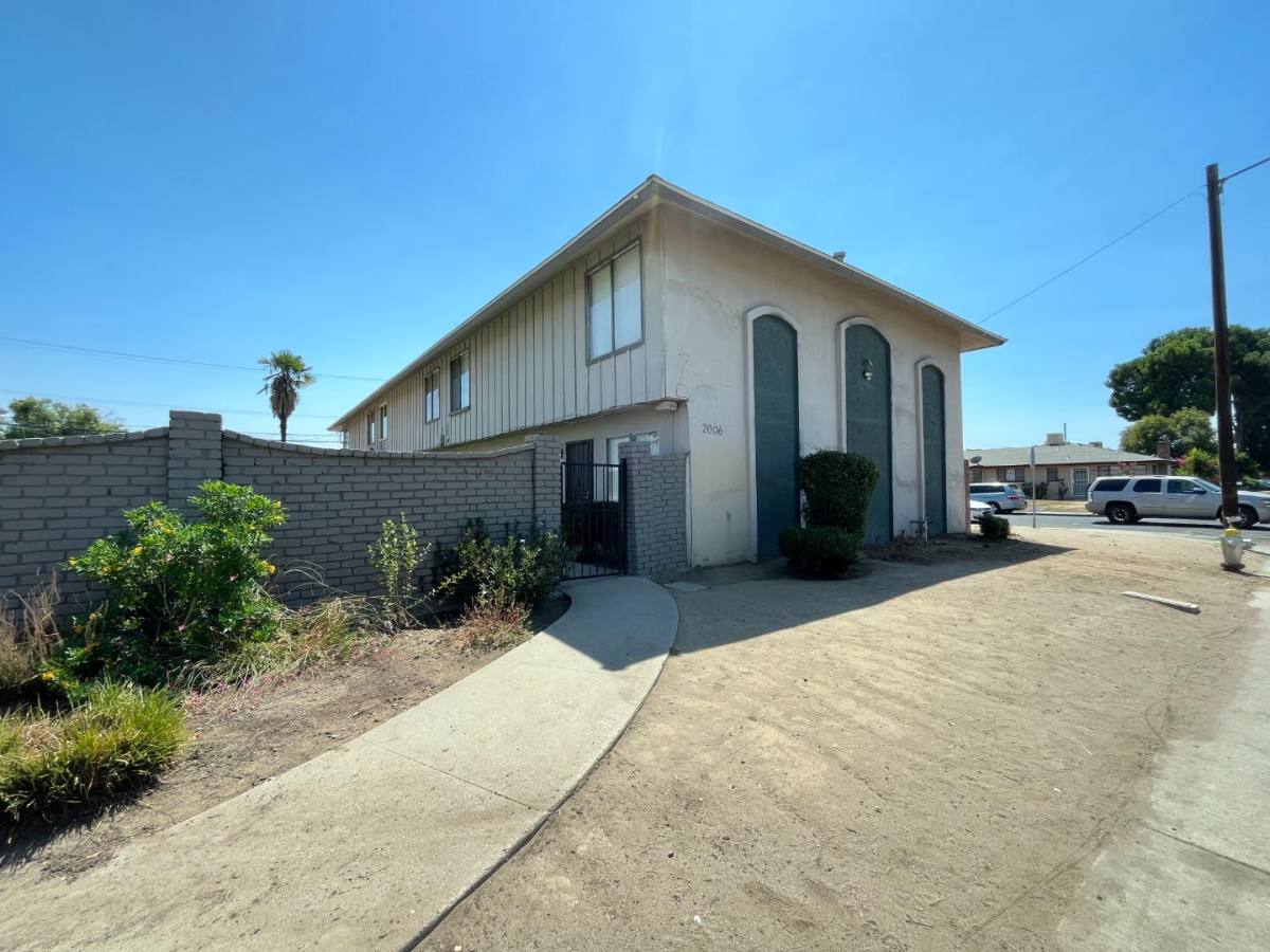 2006-2016 N First St #2006-B, Fresno, CA 93703 - Apartment for Rent - Image 11