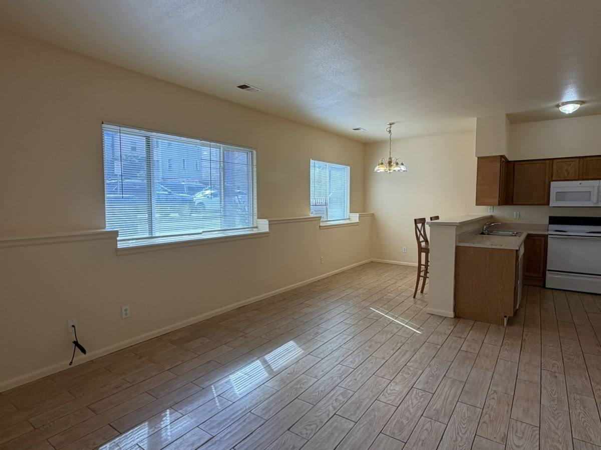 629 S Sherwood St, Fort Collins, CO 80521 - Apartment for Rent - Image 1