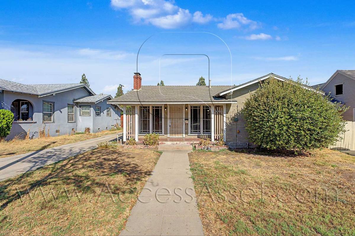 House for rent at 2829 N Pershing Ave, San Bernardino, CA 92405