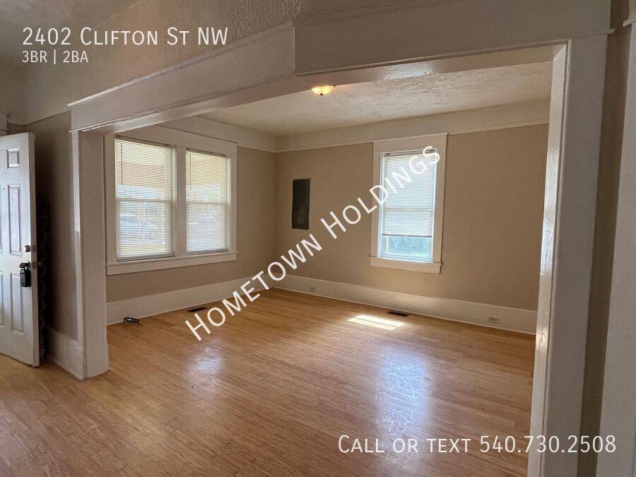 House for rent at 2402 Clifton St NW, Roanoke, VA 24017