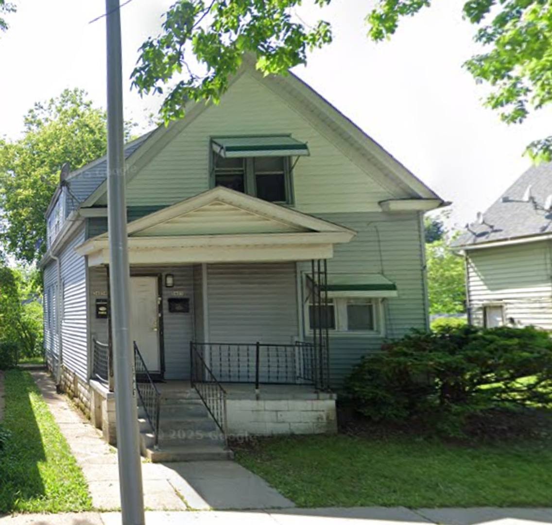 Apartment for rent at 3405 N 10th St, Milwaukee, WI 53206