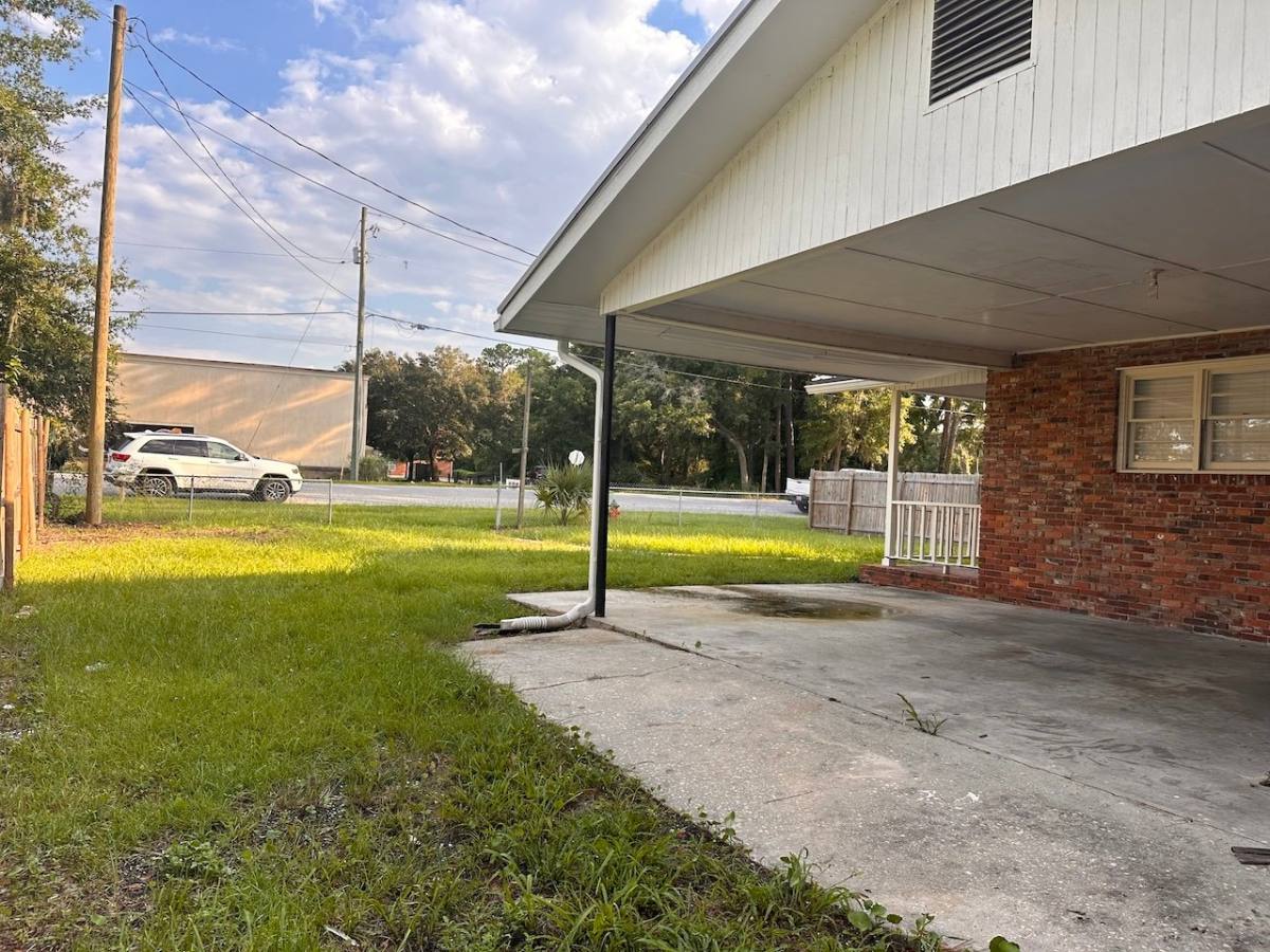 Apartment for rent at 533 Scranton Rd, Brunswick, GA 31520
