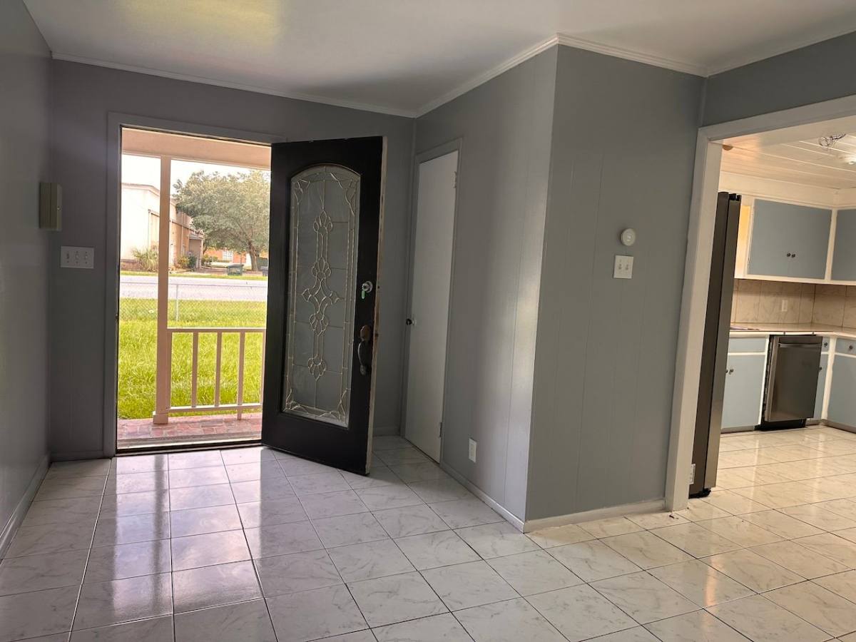 Apartment for rent at 533 Scranton Rd, Brunswick, GA 31520