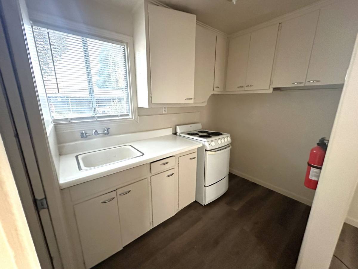 Apartment for rent at 101, 103, 105, 107, 109, 111 E Canal Dr, Turlock, CA 95380
