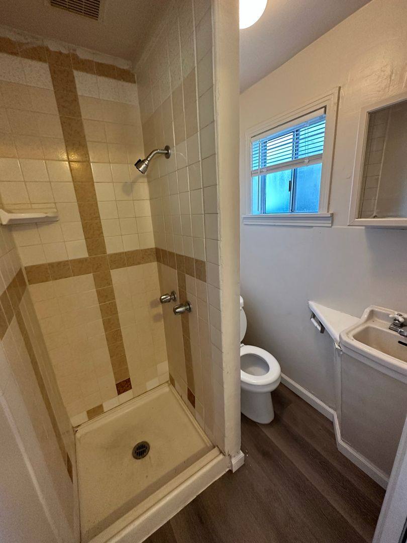 Apartment for rent at 101, 103, 105, 107, 109, 111 E Canal Dr, Turlock, CA 95380