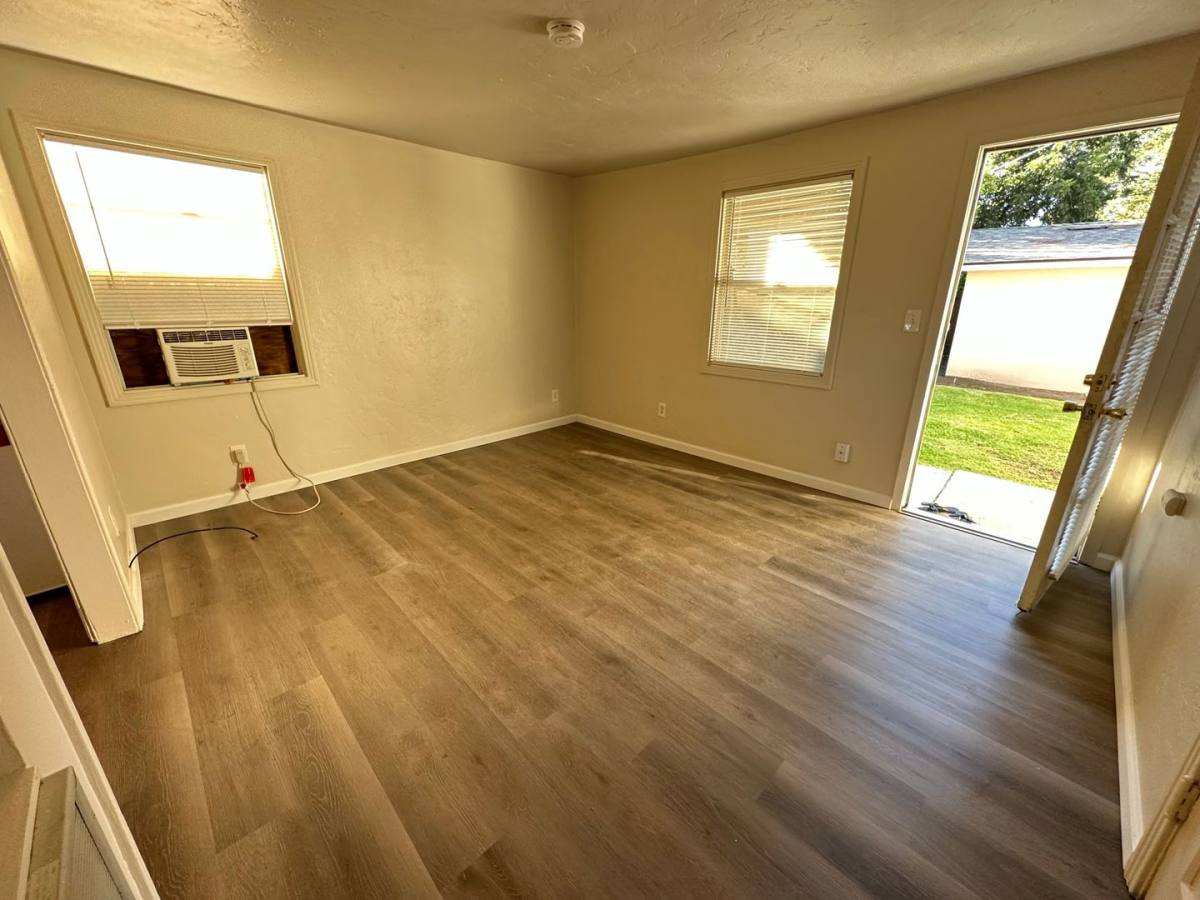 Apartment for rent at 101, 103, 105, 107, 109, 111 E Canal Dr, Turlock, CA 95380