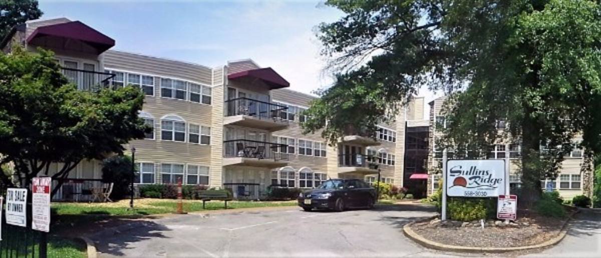 2749 Sullins St #204, Knoxville, TN 37919 - Condo for Rent - Image 2