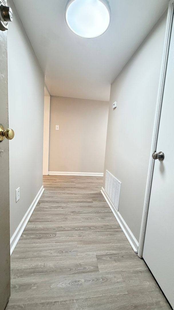 2749 Sullins St #204, Knoxville, TN 37919 - Condo for Rent - Image 3