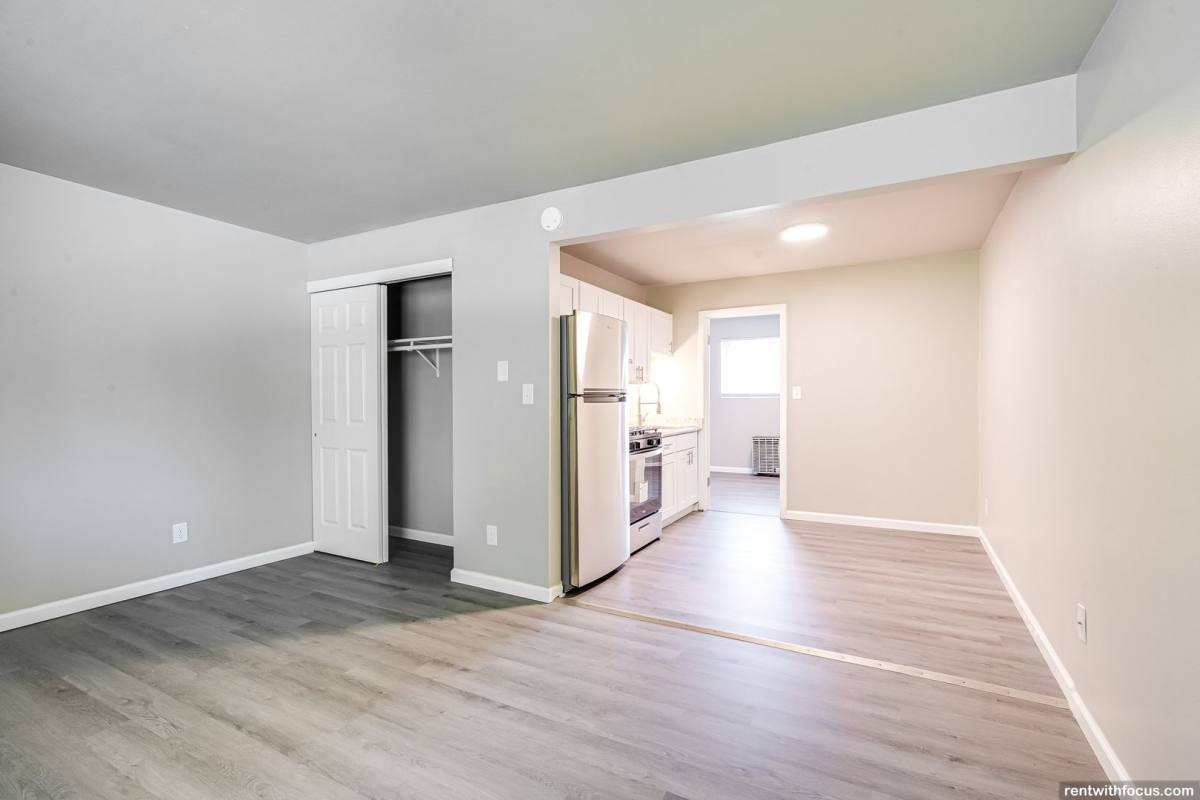 205 Adams St, Neenah, WI 54956 - Apartment for Rent