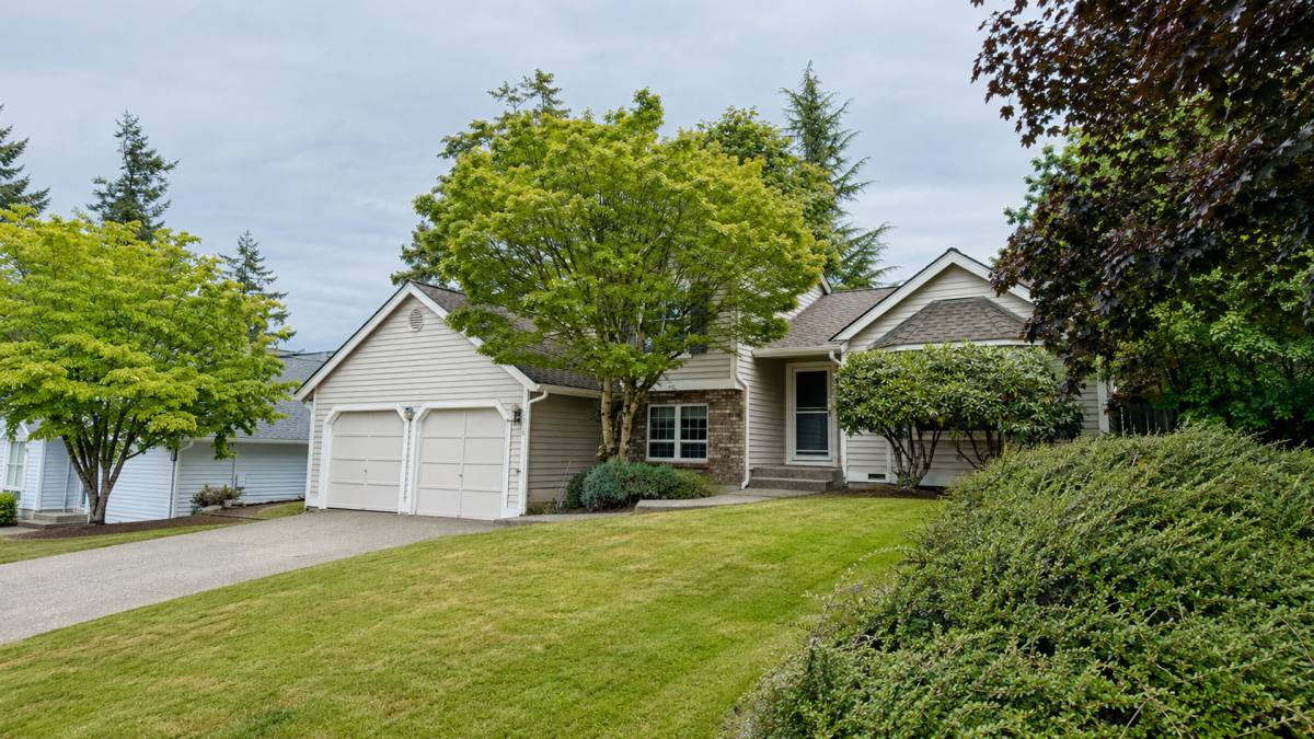 House for rent at 2816 235th Place NE, Sammamish, WA 98074