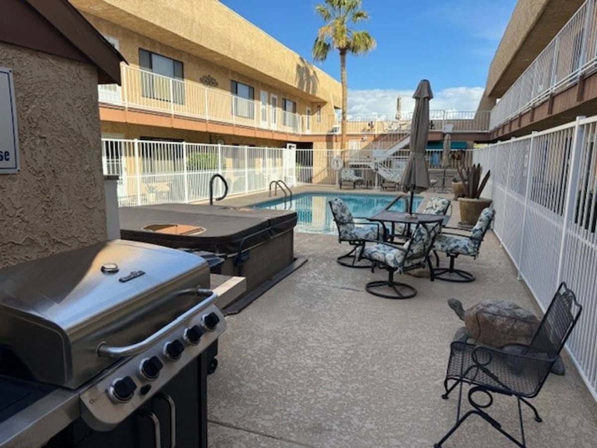 Condo for rent at 454 Riverfront Dr, Bullhead City, AZ 86442