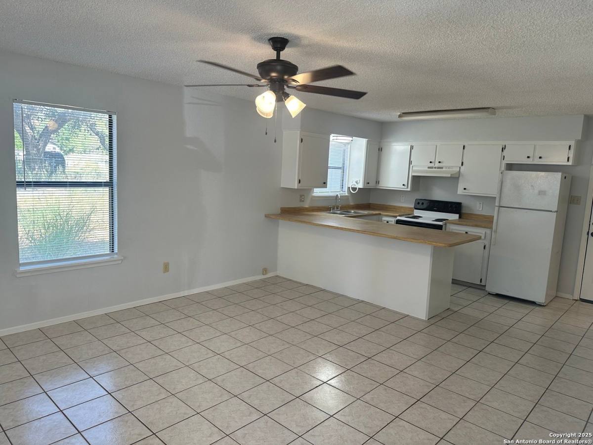 House for rent at 401 W Adams, Pleasanton, TX 78064