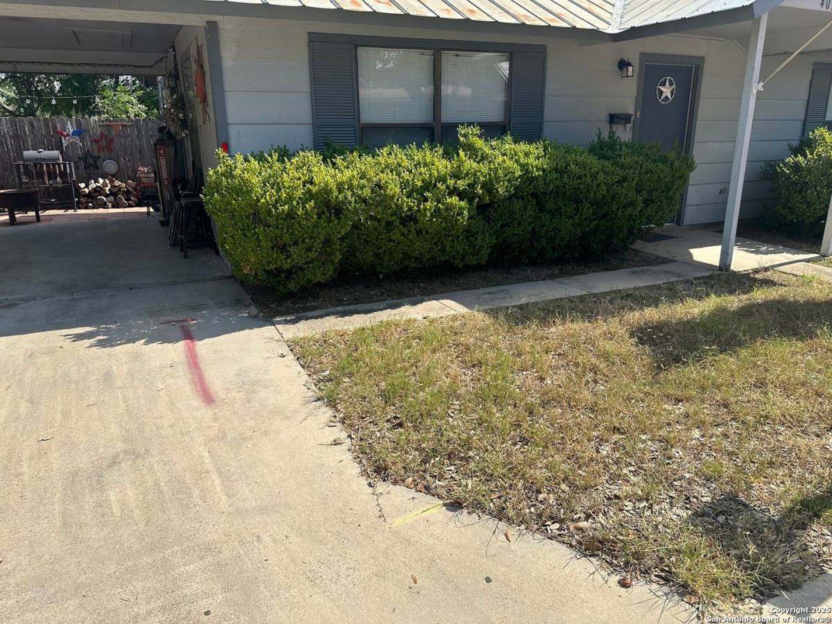 House for rent at 401 W Adams, Pleasanton, TX 78064