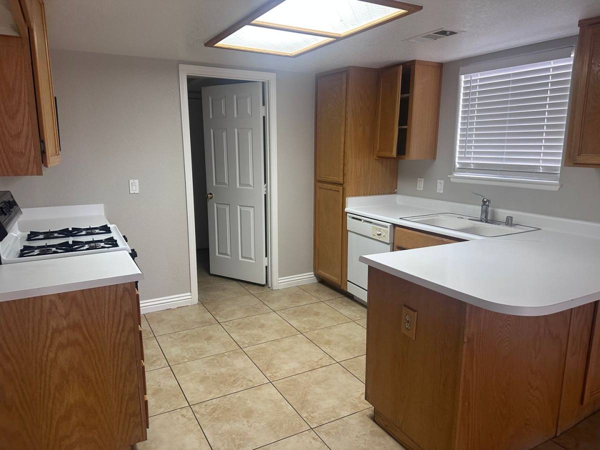 House for rent at 7509 Bowles Dr, Las Vegas, NV 89130