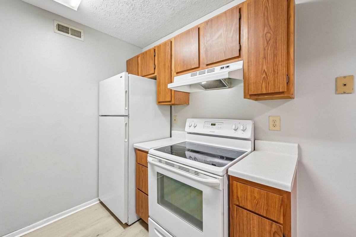 Apartment for rent at 833 Misty Hollow Lane, Columbus, OH 43228