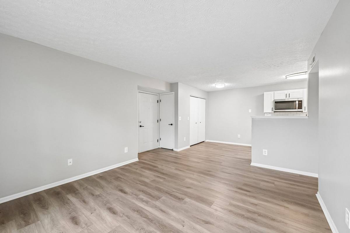 Apartment for rent at 833 Misty Hollow Lane, Columbus, OH 43228