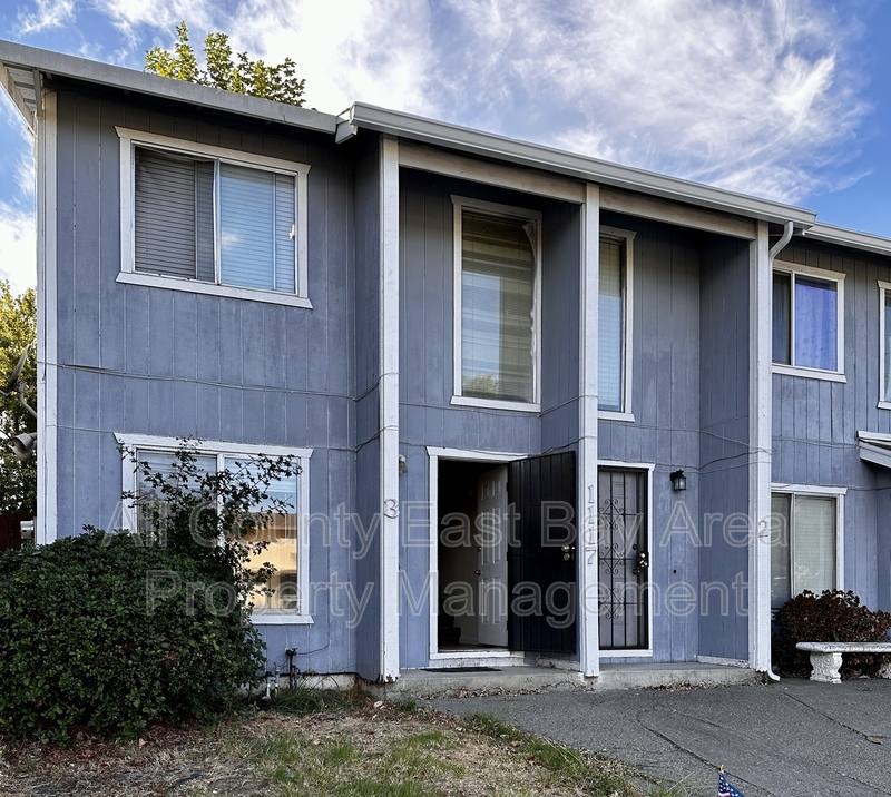 Apartment for rent at 1117 N Lincoln St #3, Dixon, CA 95620