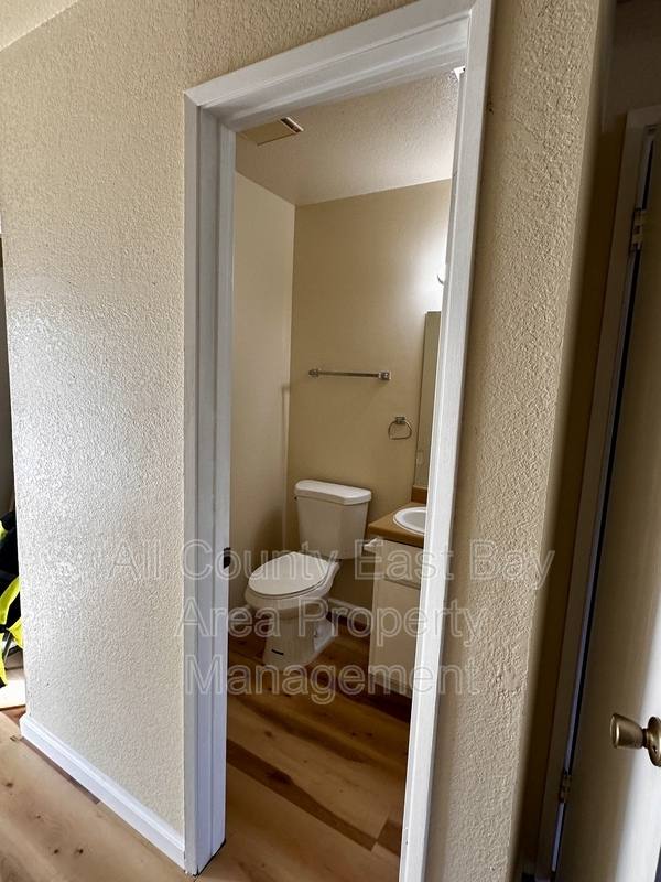 Apartment for rent at 1117 N Lincoln St #3, Dixon, CA 95620
