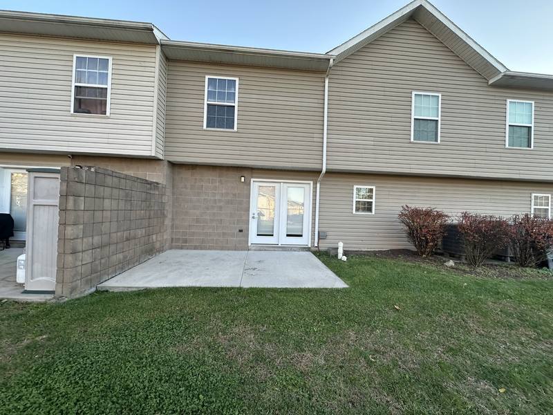 Townhouse for rent at 1001 Hot Point Commons, Shippensburg, PA 17257