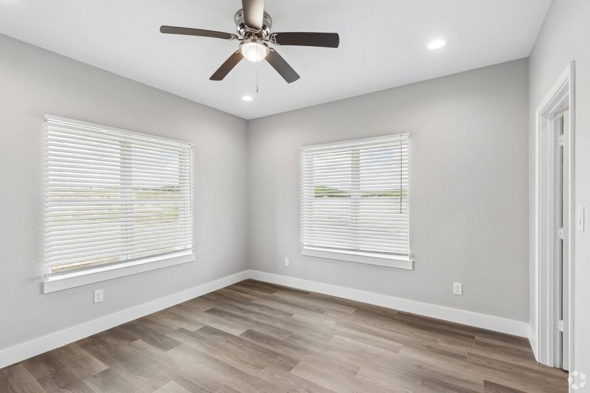 Apartment for rent at 330 E Burton Rd, Mount Pleasant, TX 75455