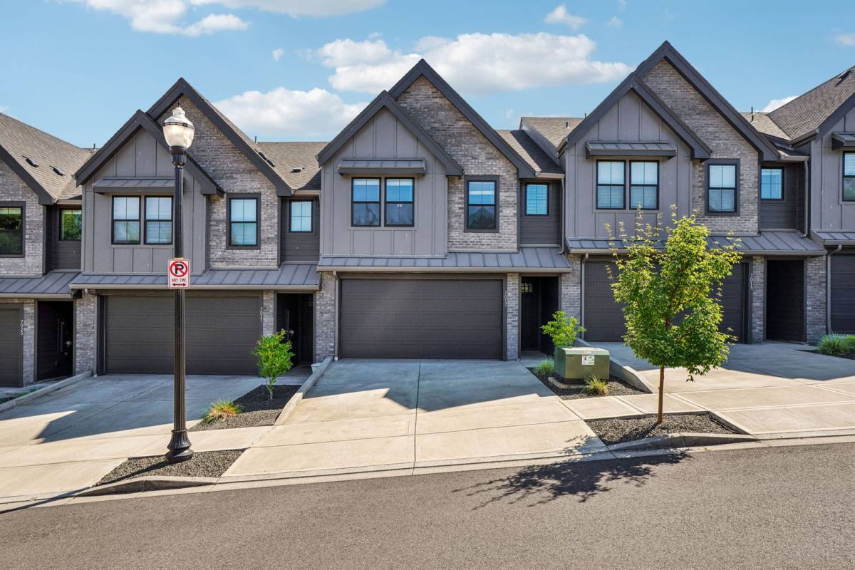 Townhouse for rent at 7017 NE 132nd Way, Vancouver, WA 98686
