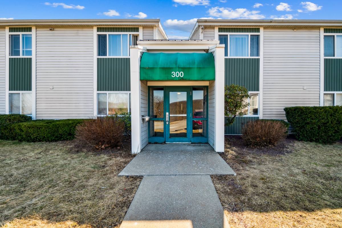Apartment for rent at 200 College Park Dr, Altoona, PA 16601