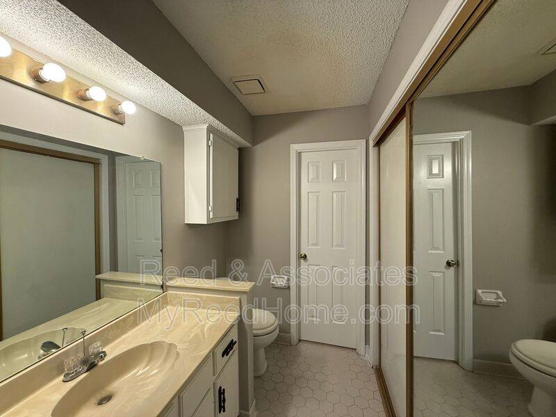 Townhouse for rent at 7004 Wesley Court, Memphis, TN 38119
