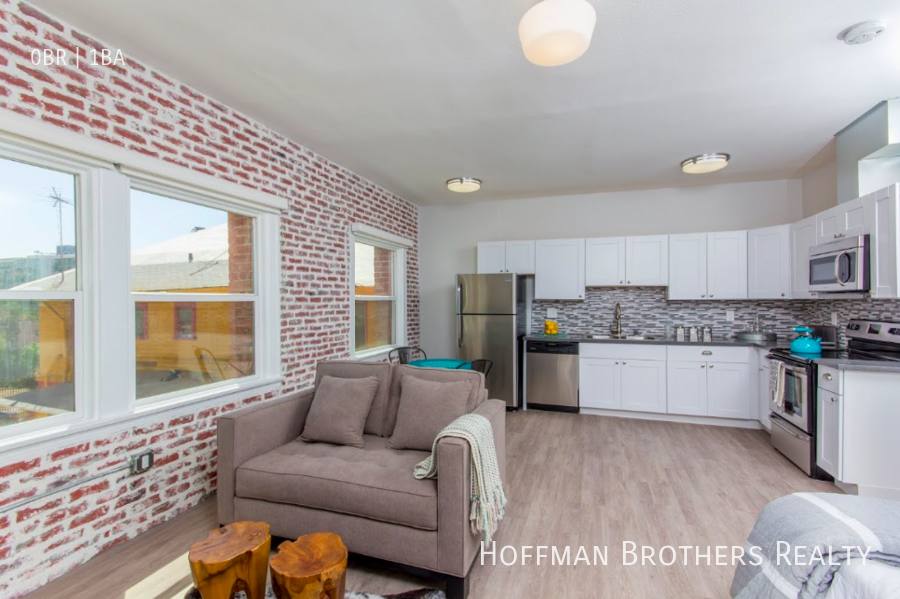 Apartment for rent at 412 S Lake St, Los Angeles, CA 90057