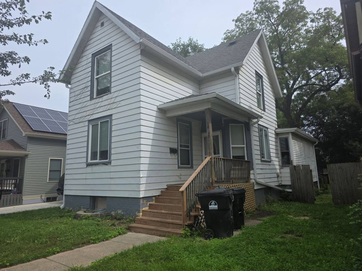 House for rent at 1435 Villa St, Racine, WI 53403