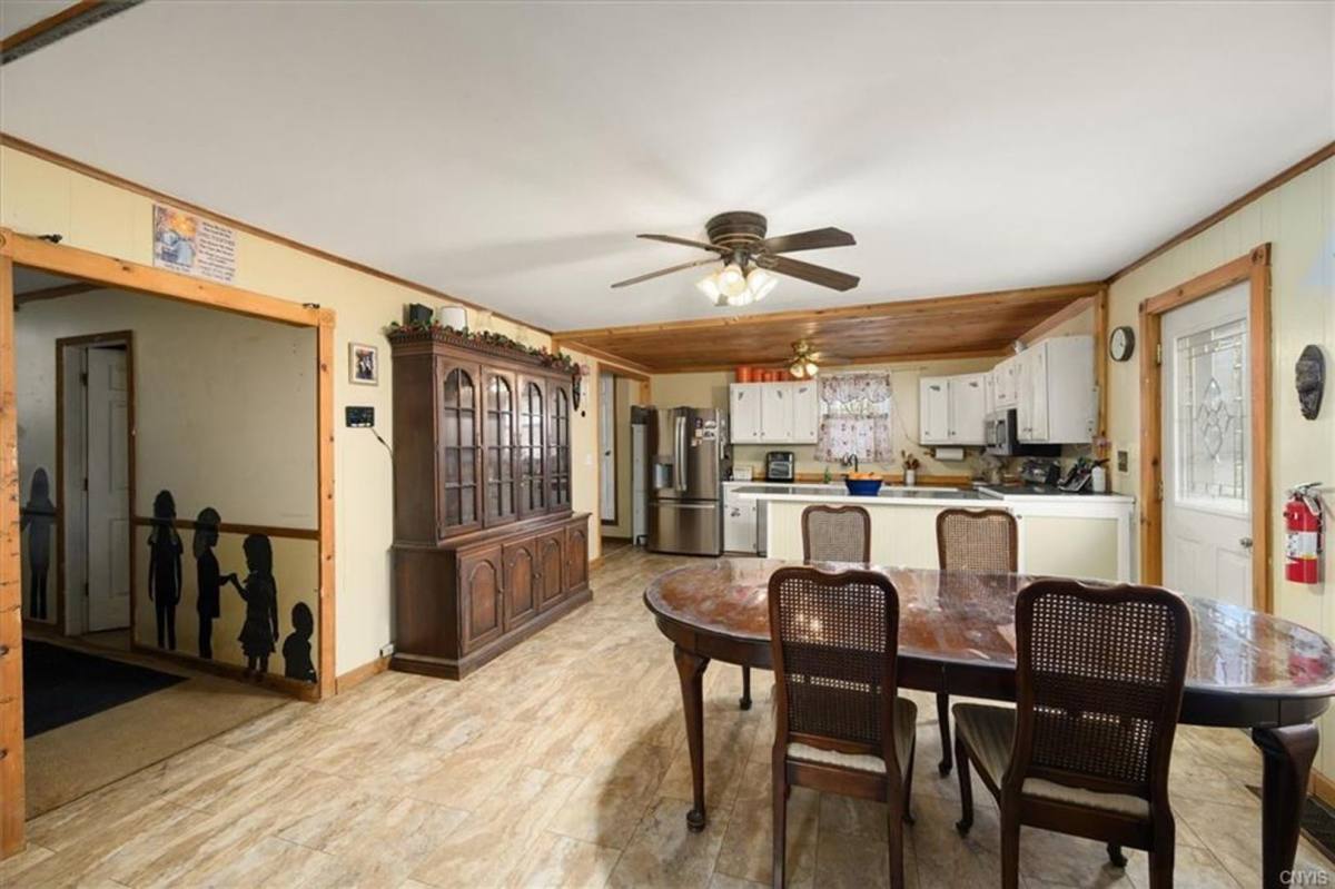Apartment for rent at 6126 Lowell Rd, Westmoreland, Rome, NY 13440