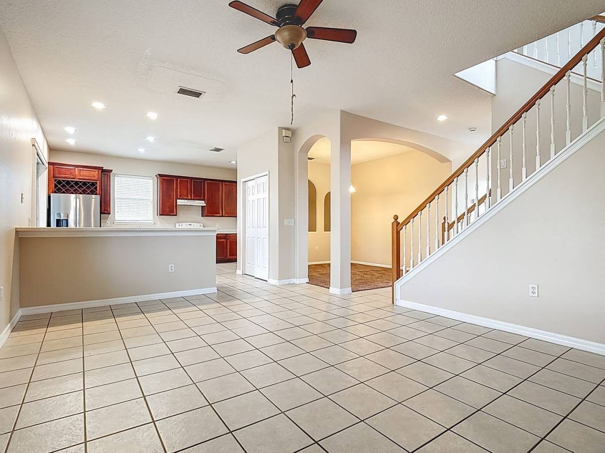 2834 Eagle Eye Court, Kissimmee, FL 34746 - Townhouse for Rent - Image 3