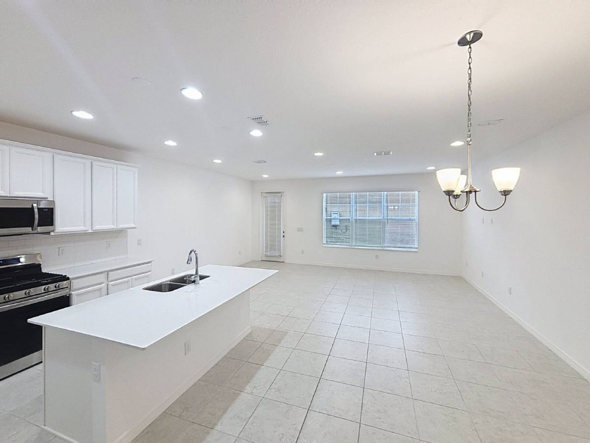Townhouse for rent at 6310 Goldcoast Ave, Apollo Beach, FL 33572